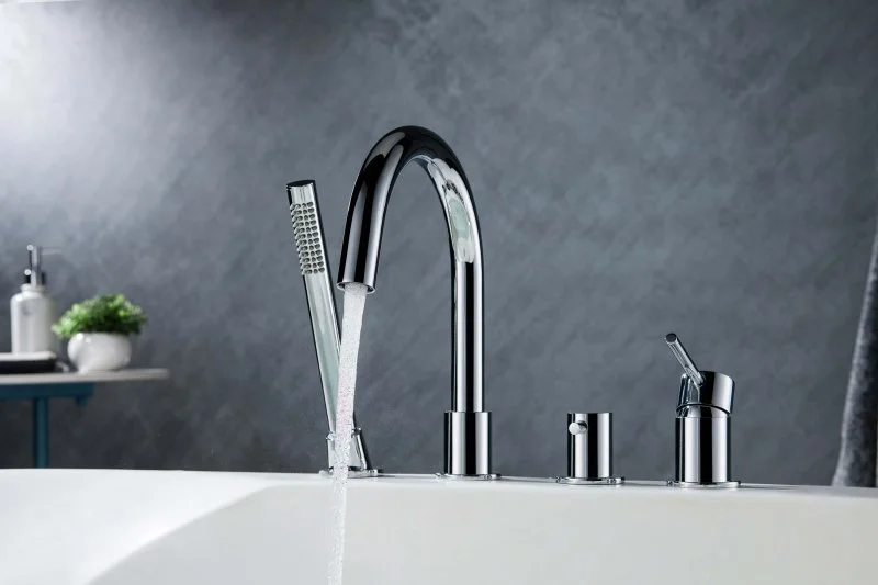 Смеситель на борт ванны на 4 отв. AQUATEK AQ1348CR ЕВРОПА