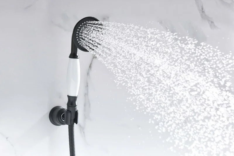 Смеситель для ванны с душевым набором AQUATEK, матовый черный AQ1549MB КЛАССИК